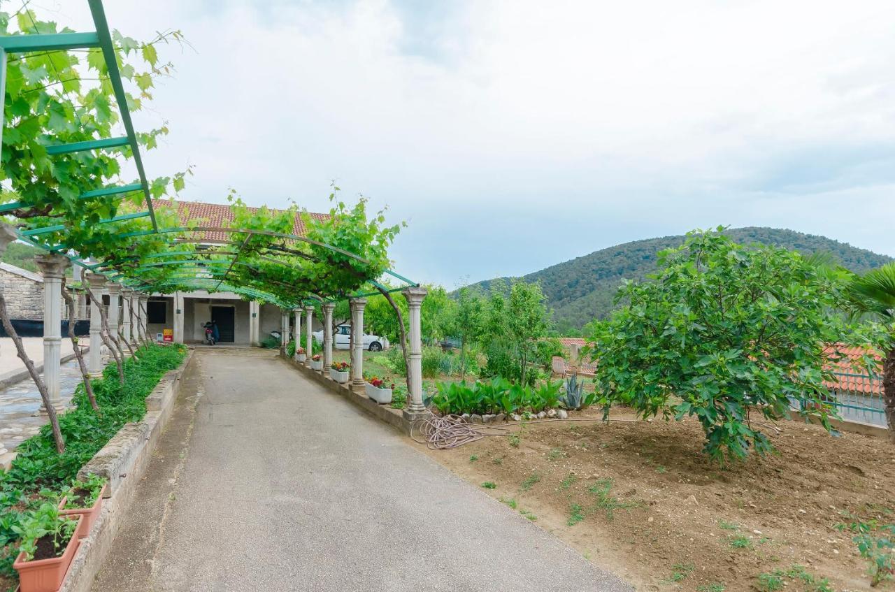 Apartment Luka Rupe Luaran gambar