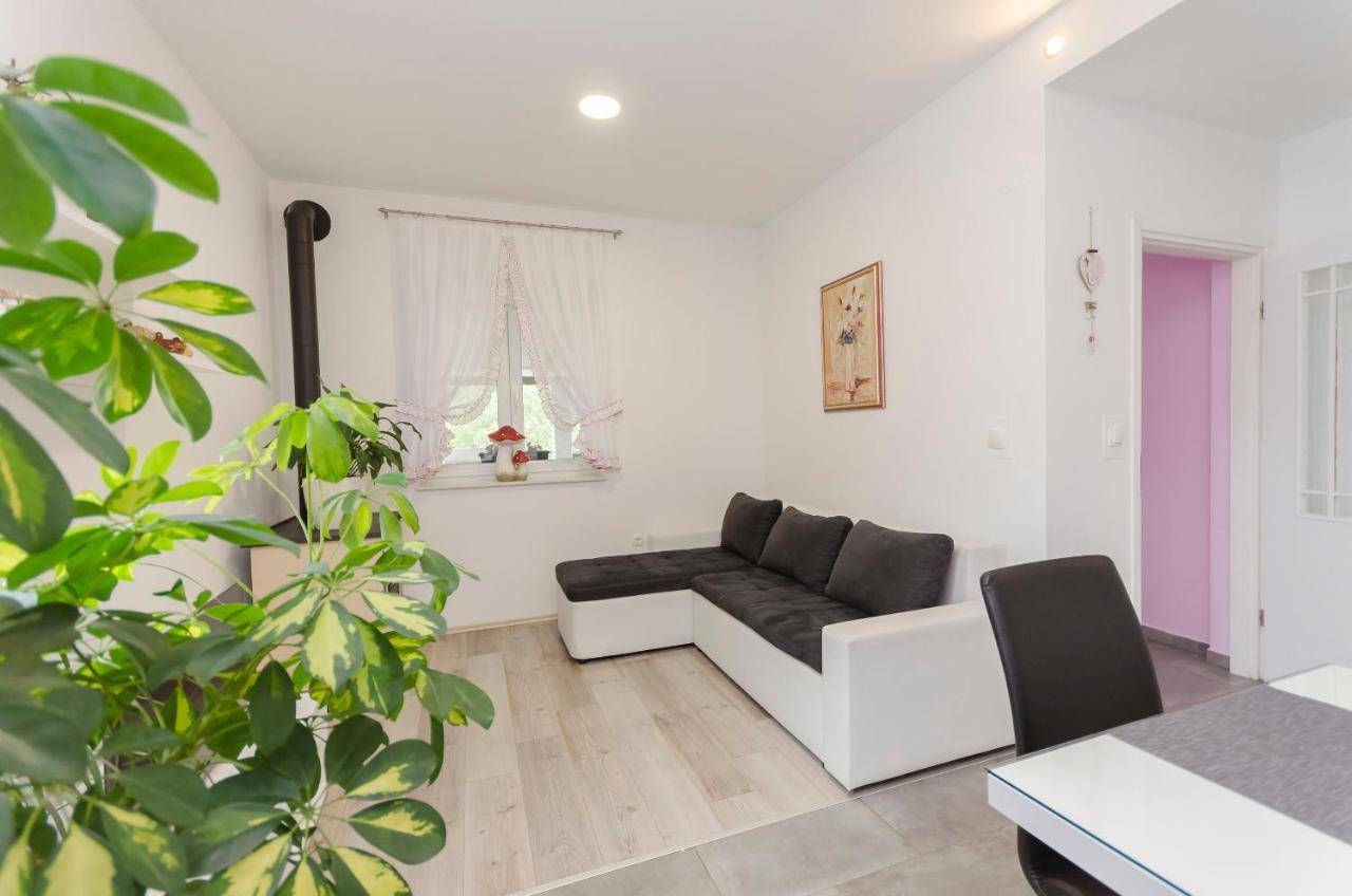 Apartment Luka Rupe Luaran gambar