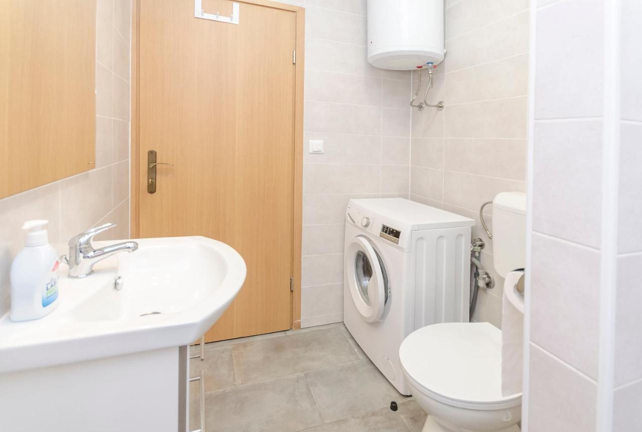 Apartment Luka Rupe Luaran gambar