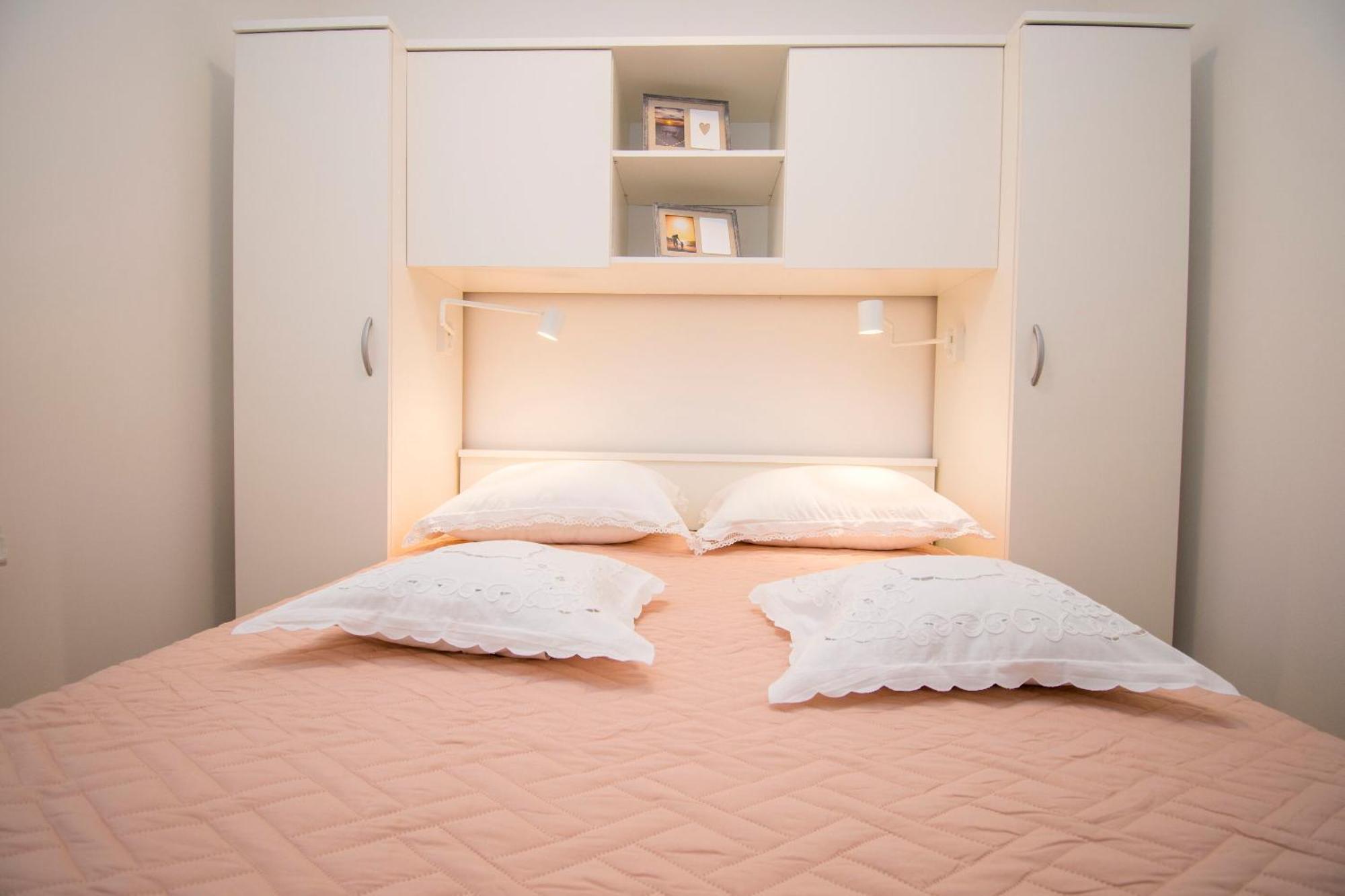 Apartment Luka Rupe Luaran gambar
