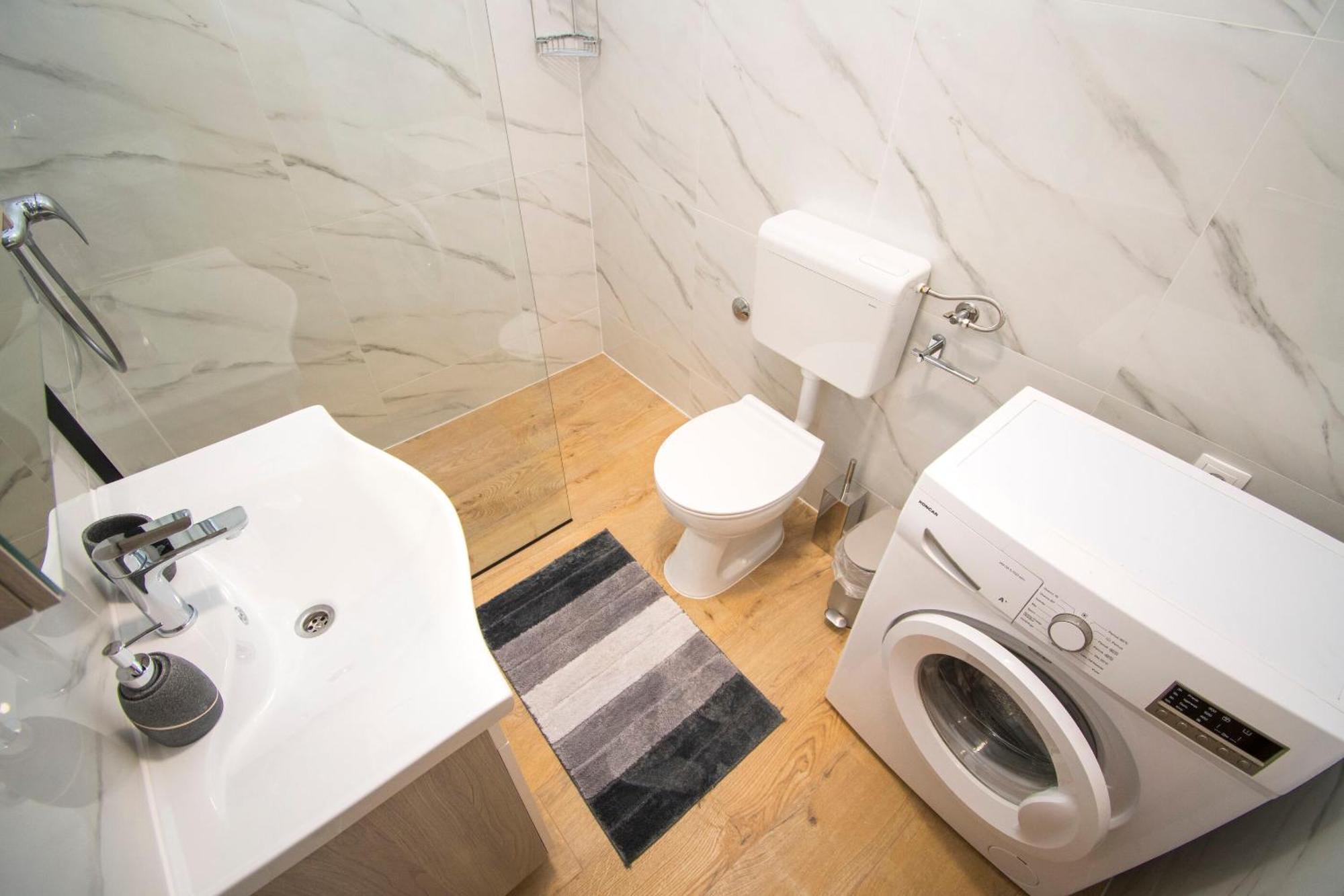 Apartment Luka Rupe Luaran gambar
